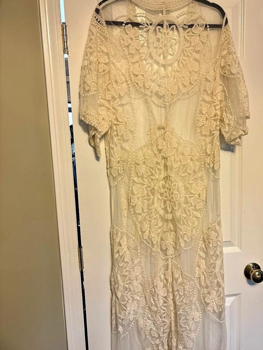 Solitaire Swim Style 17-324 Floral Lace Swim Cover-Up in Cream Like New